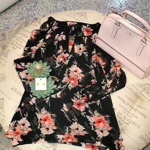 WHITE House Black Market Blouse